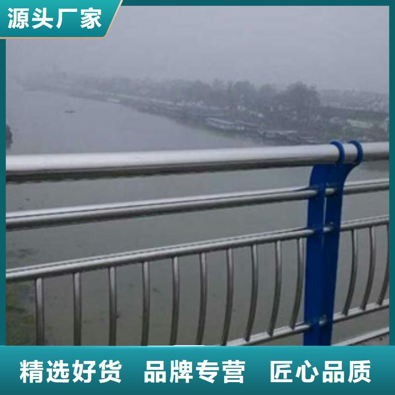 木纹转印护栏,钢板立柱量大从优满足多种行业需求