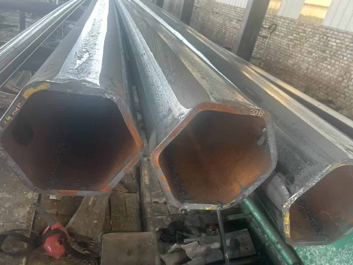 异形钢316L不锈钢凹槽钢管多年厂家可靠