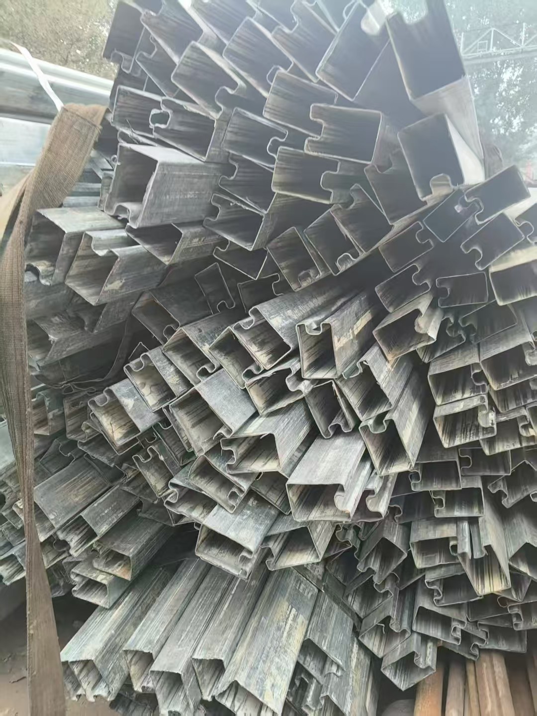 异形钢-201不锈钢小口径八字管专业设计