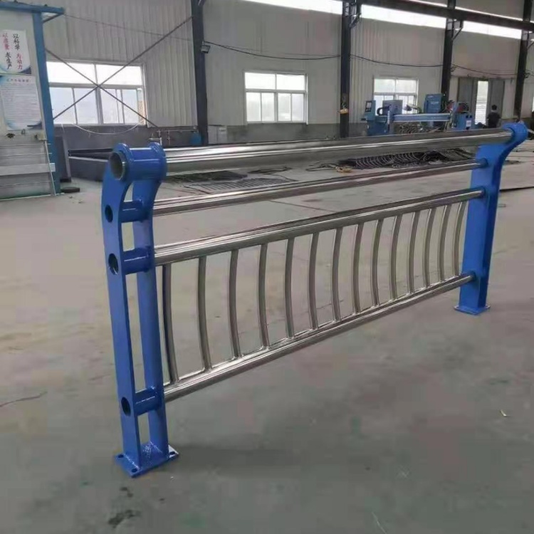 不锈钢护栏桥上的防撞护栏免费获取报价当地公司
