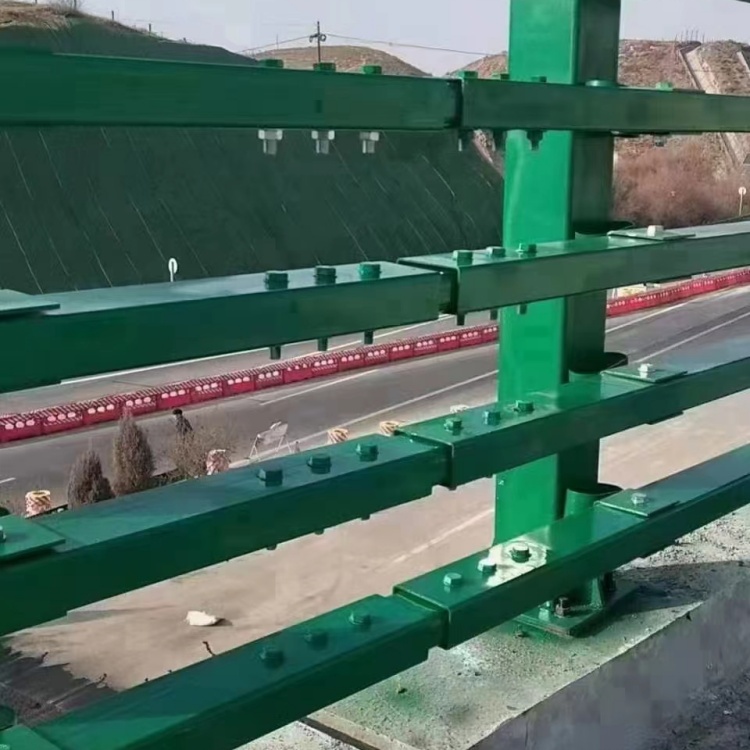 防撞护栏,大桥防撞栏杆性价比高厂家直营