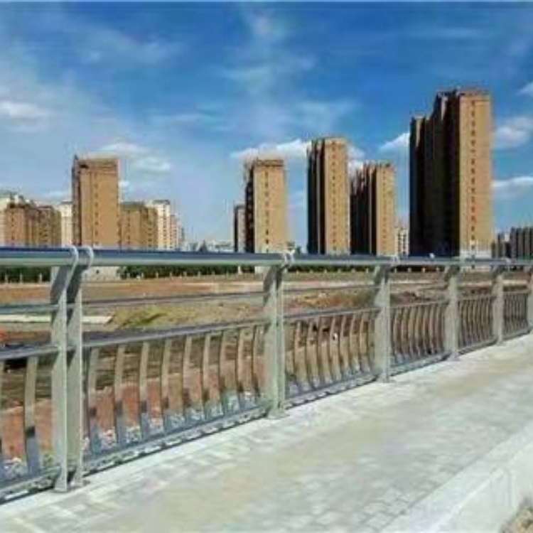 道路护栏天桥三横梁防撞护栏订购