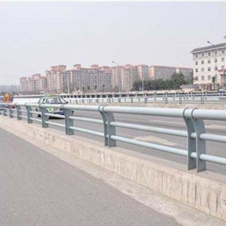 道路护栏城市四横梁防撞护栏实力才是硬道理现货销售