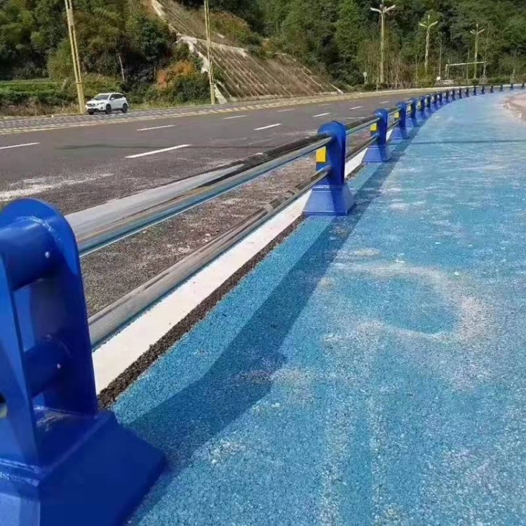 道路护栏_城市道路防撞护栏厂家案例