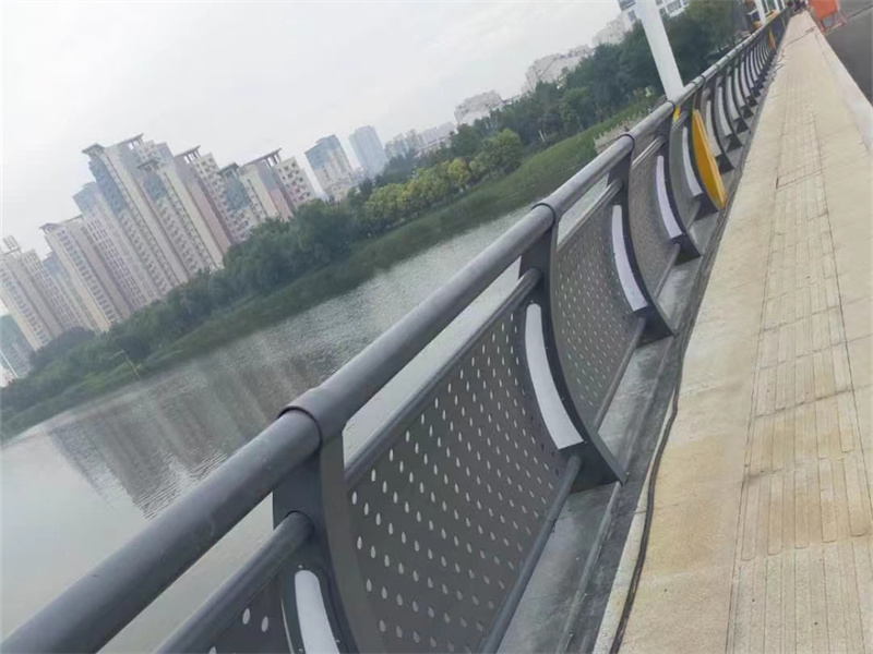 灯光护栏直销厂家质量为本