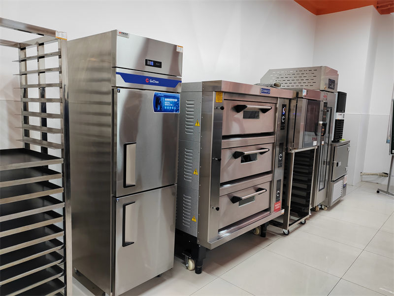 学糕点烘焙去哪里比较好学糕点裱花来虎振学校