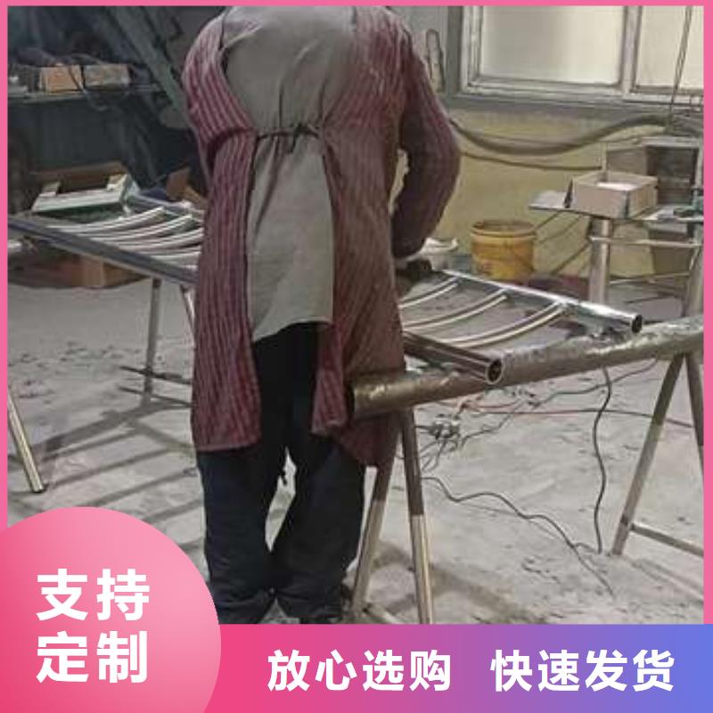 护栏镀锌喷塑防撞栏用心做产品本地生产厂家