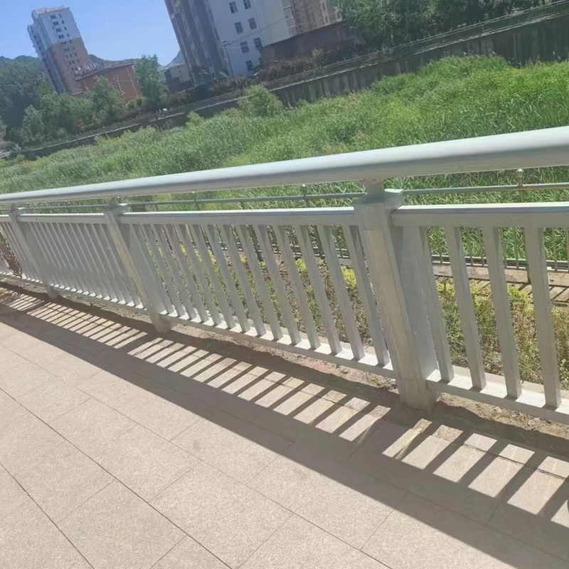 栏杆低于市场价