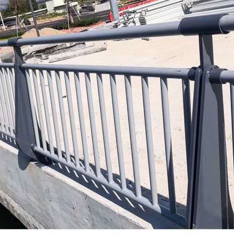 护栏2护栏诚信厂家