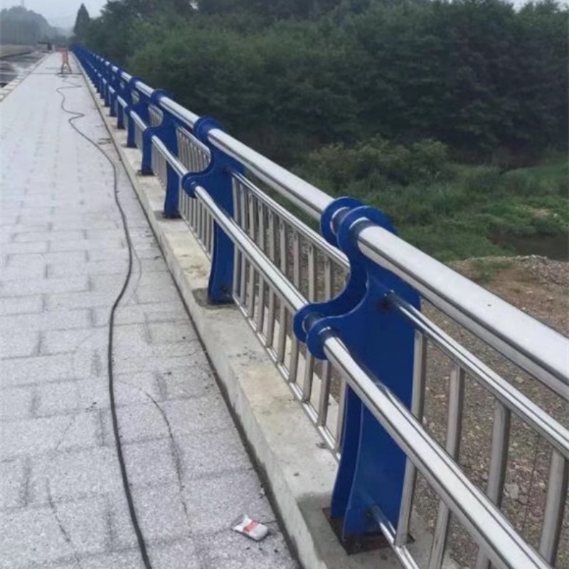 护栏-桥梁护栏厂家厂家拥有先进的设备同城区域制造商