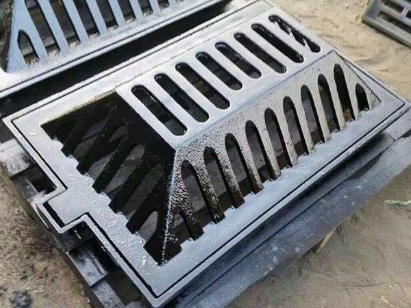铸铁井盖_铸铁篦子大厂家实力看得见