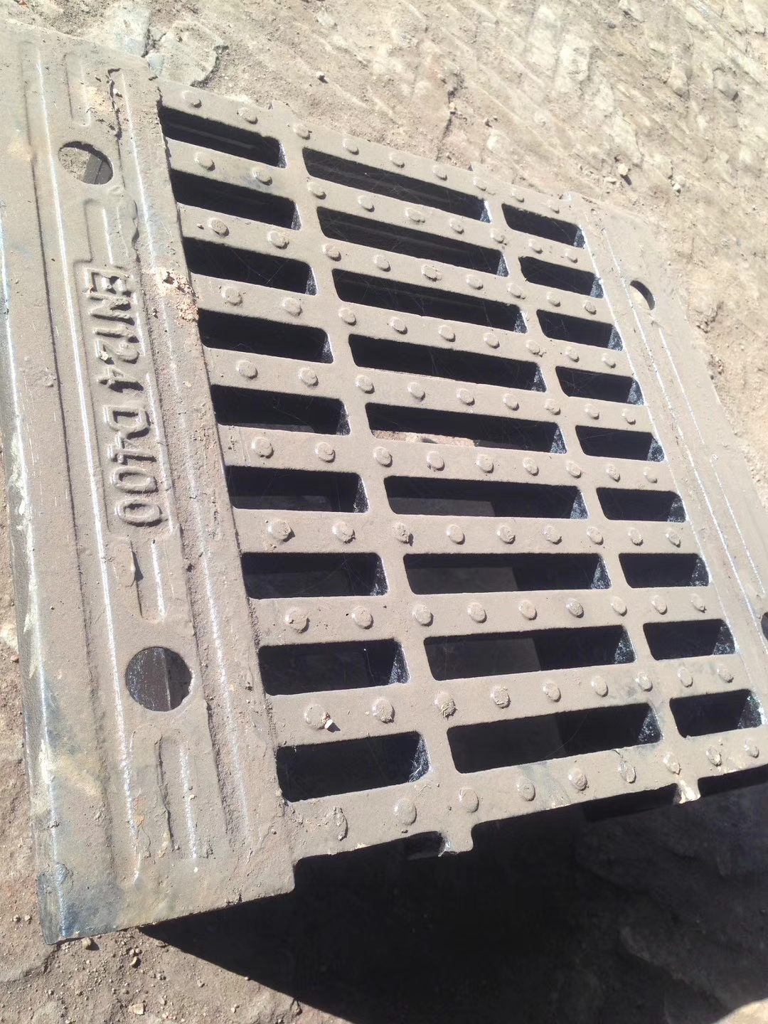 【 铸铁井盖好产品有口碑】