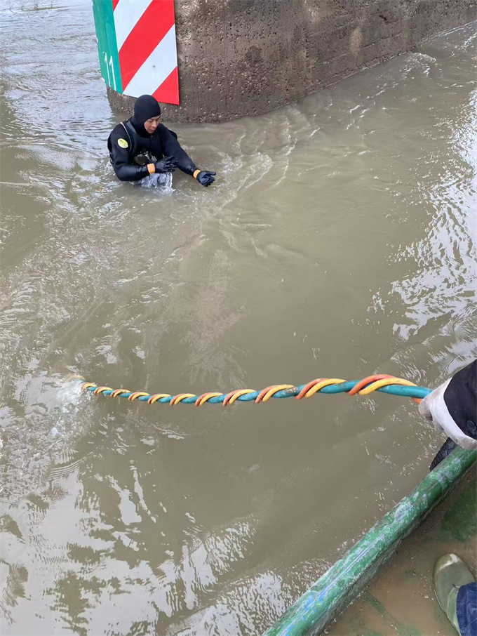 水下管道安装铺设公司-电话咨询我们
