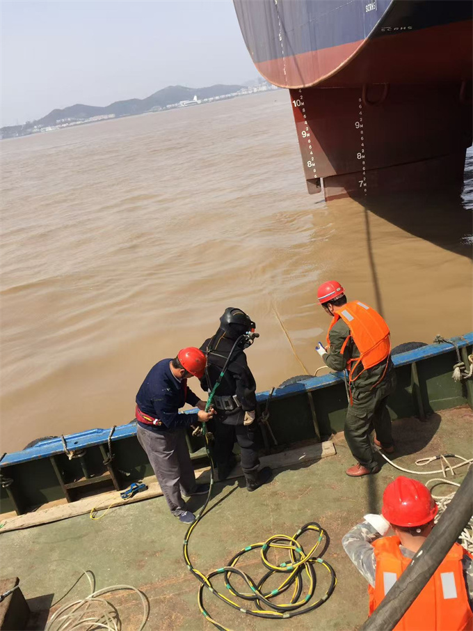 水下管道安装气囊封堵欢迎来电