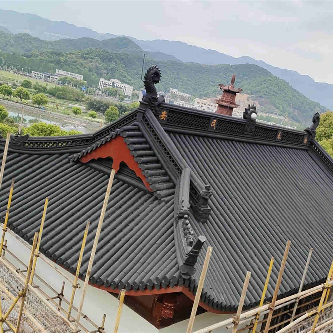 园林琉璃瓦寺庙筒瓦古建瓦现场安装严格把控每一处细节