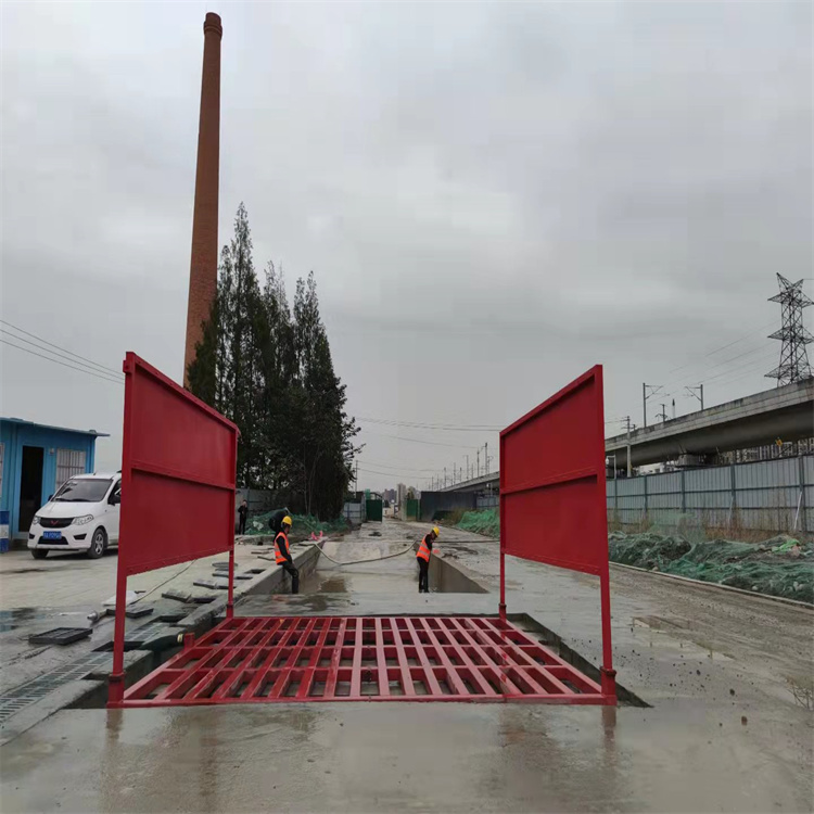 工地洗车机 工地洗车台 工地洗轮机 工地冲洗设备 封闭式洗车机 龙门洗车机 全自动洗车机 移动洗车槽 平板洗车机 矿山洗车机 煤矿洗车台 龙门往复式洗车机 生产流程品质商家