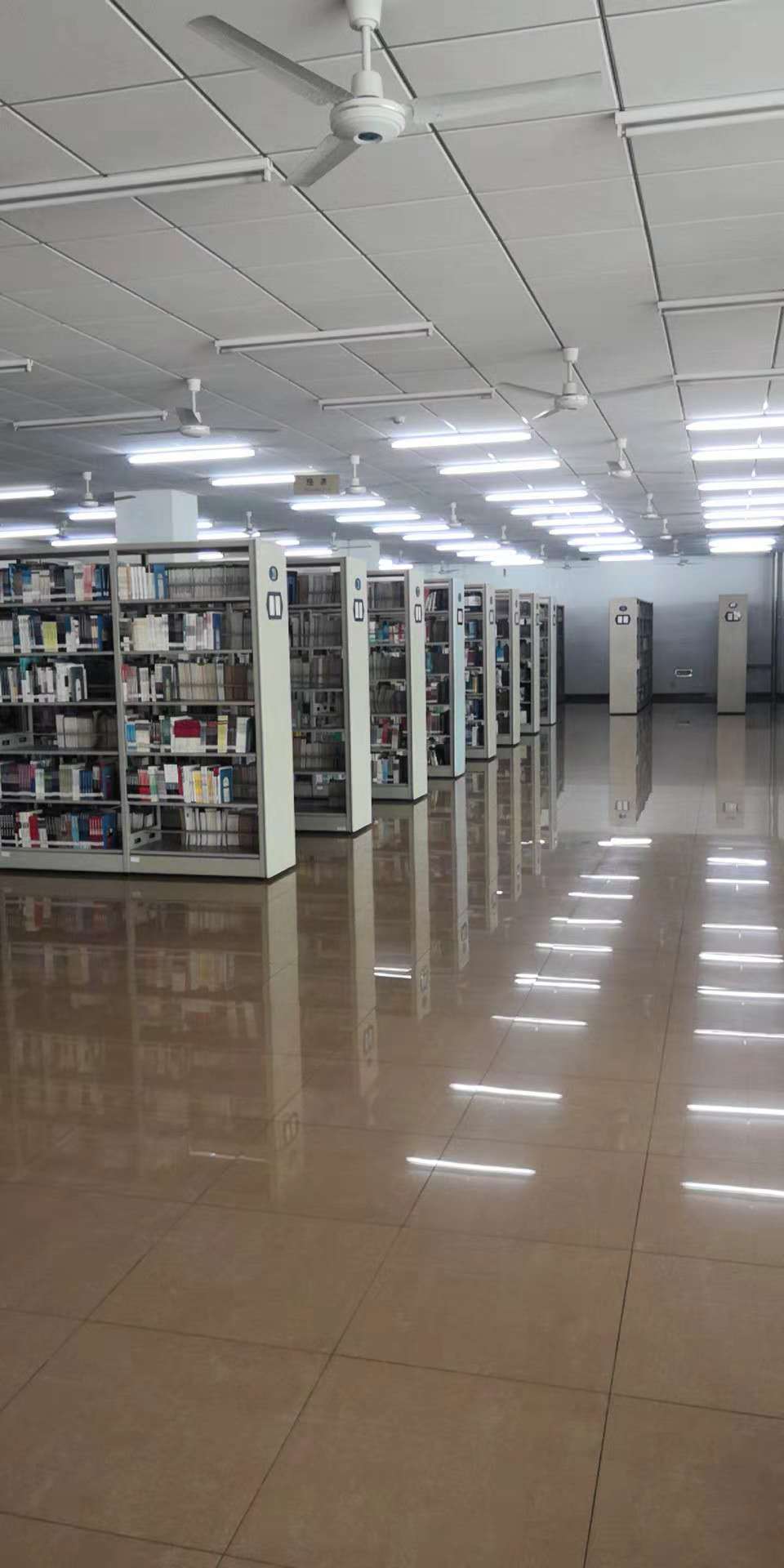 钢制书架智能钢制书架设备齐全支持定制