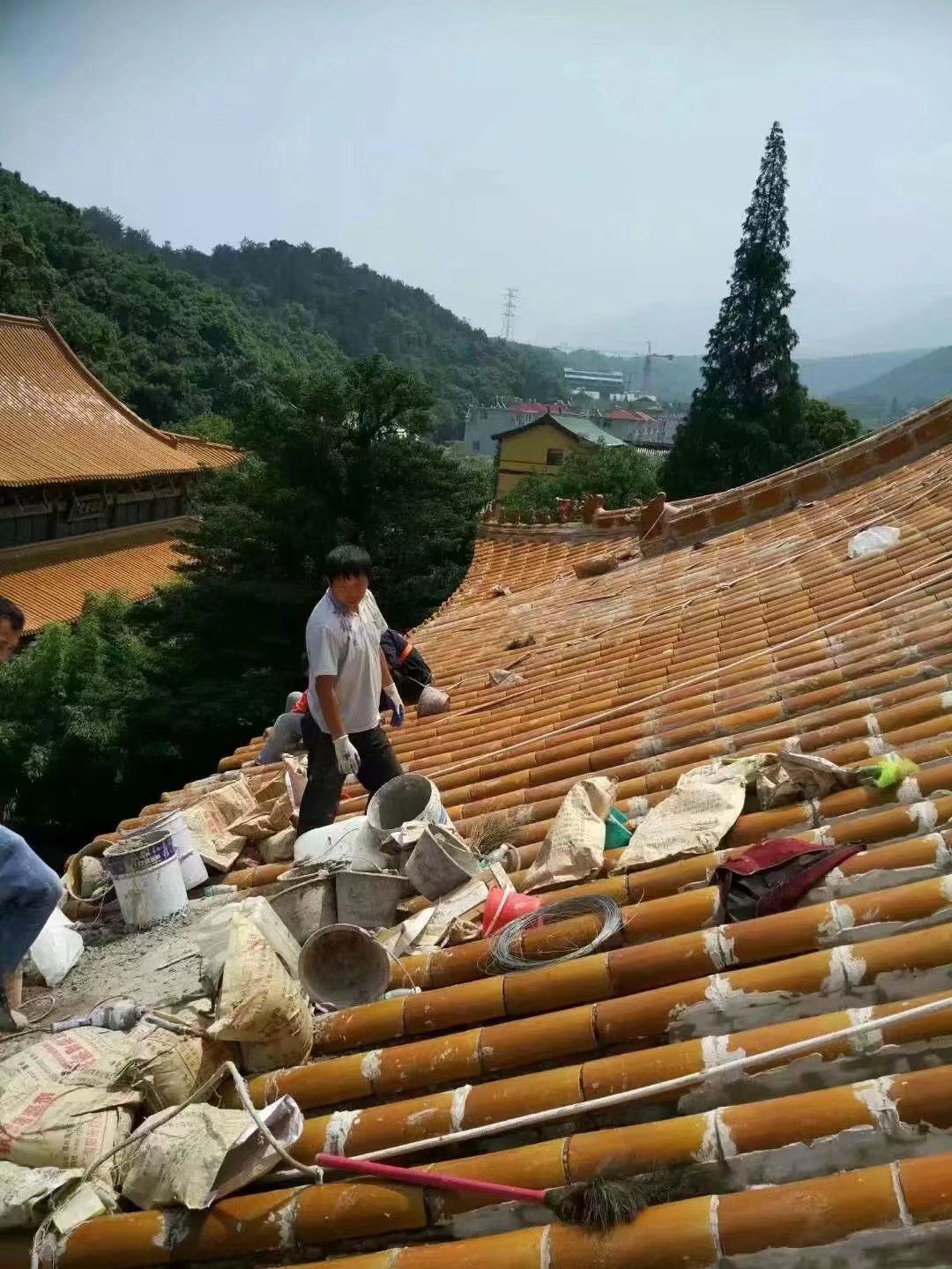 【金属屋面防水固废免烧砖固化剂生产经验丰富】